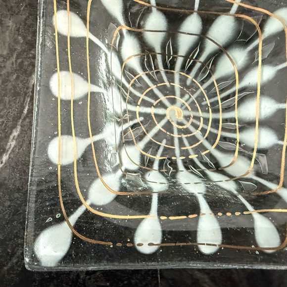 HIGGINS Glass Dish - Picture 13 of 13
